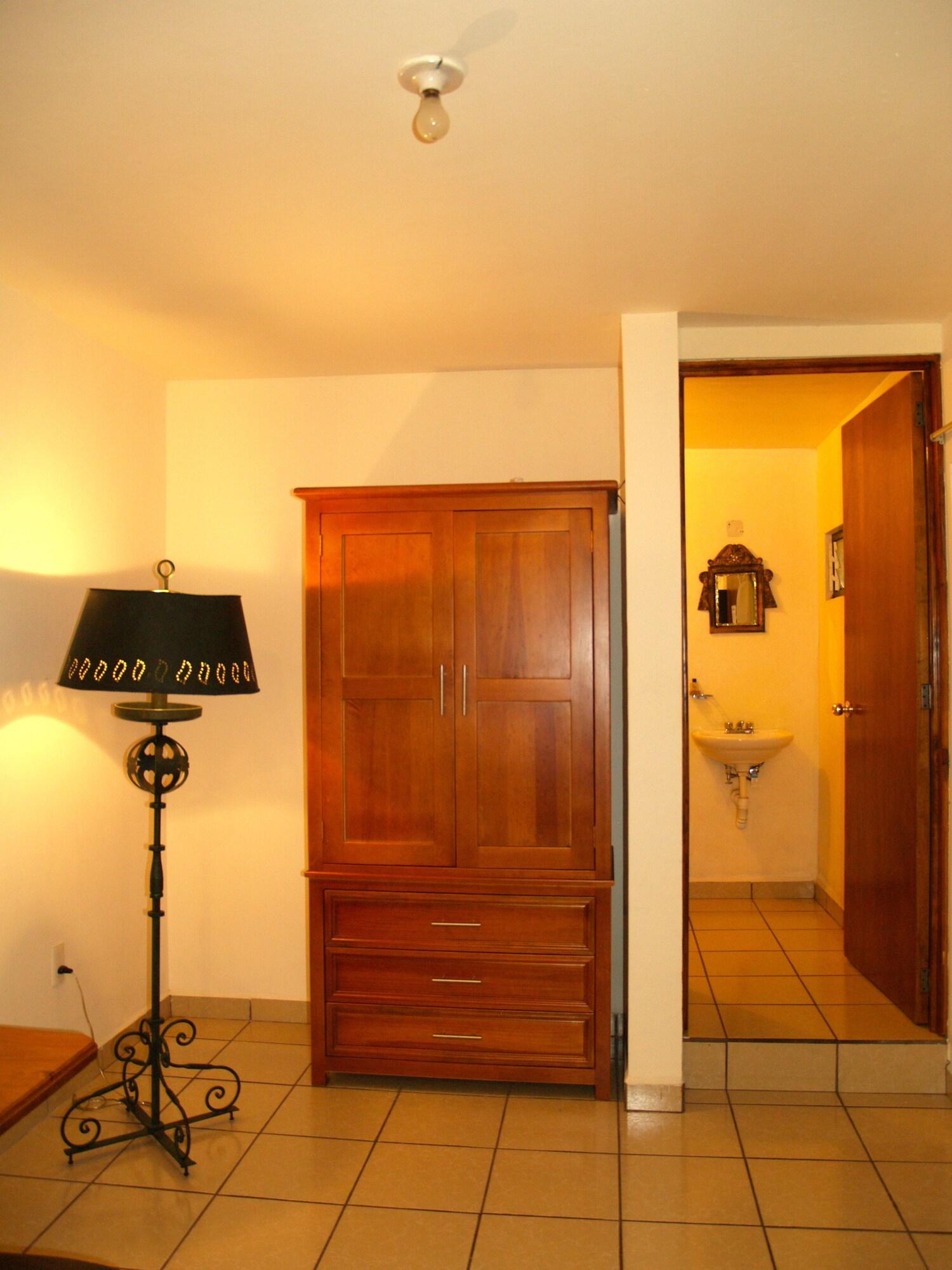 Hotel Y Posada Refugio Independencia モレリア エクステリア 写真