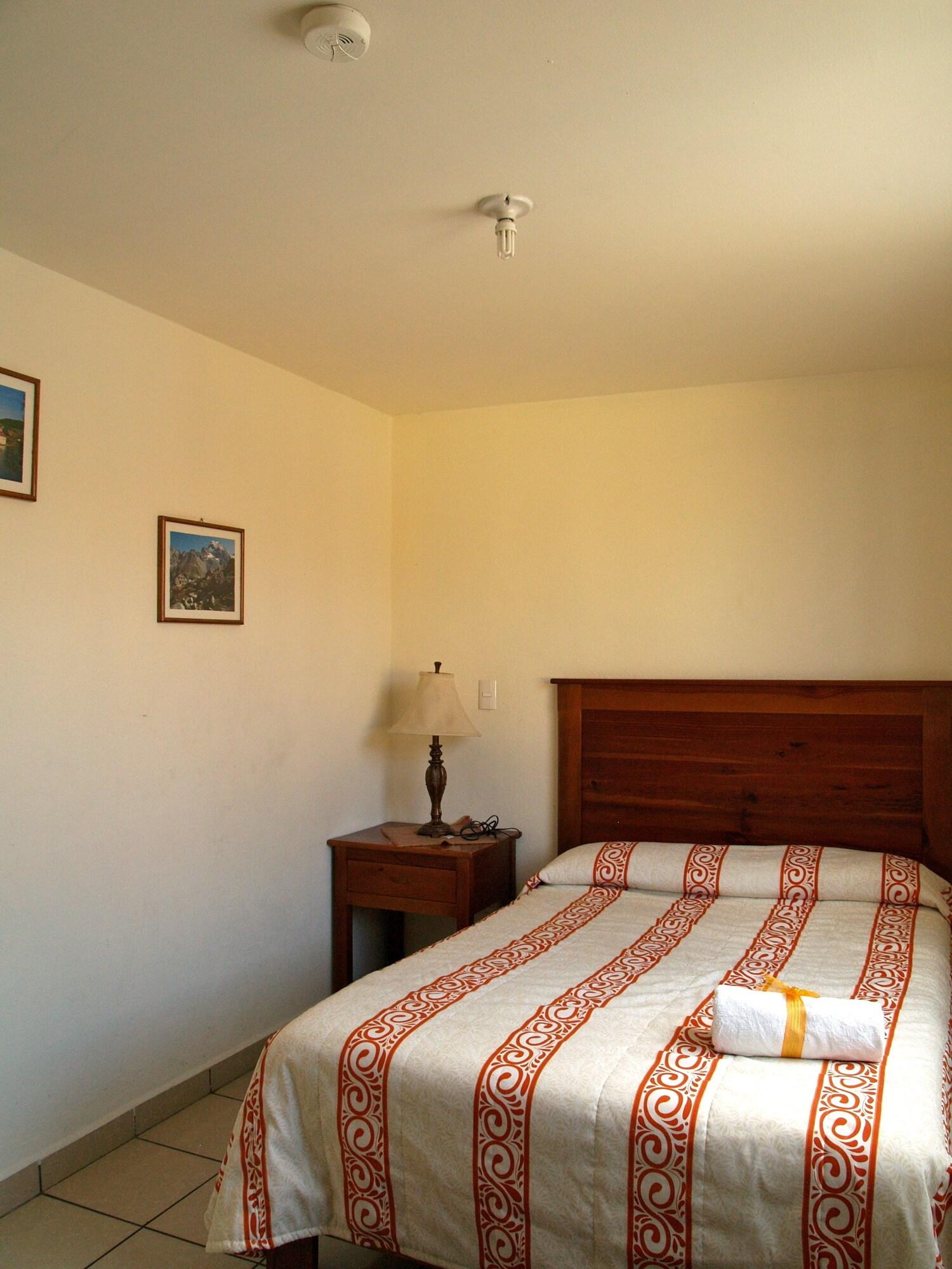 Hotel Y Posada Refugio Independencia モレリア エクステリア 写真