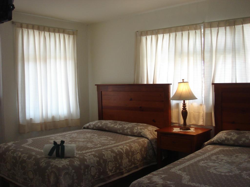 Hotel Y Posada Refugio Independencia モレリア エクステリア 写真