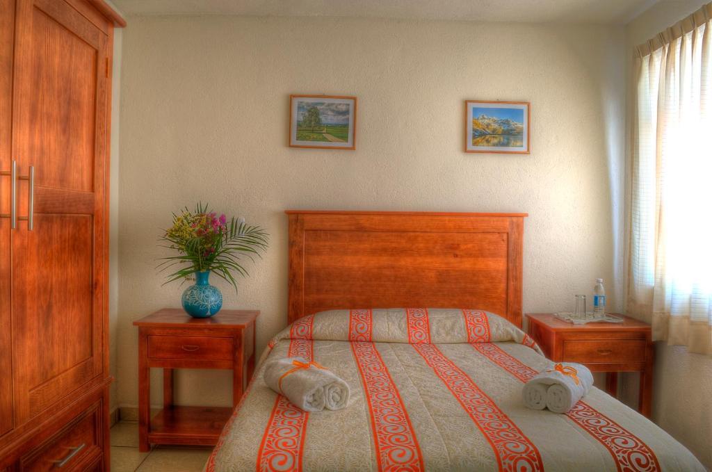 Hotel Y Posada Refugio Independencia モレリア エクステリア 写真