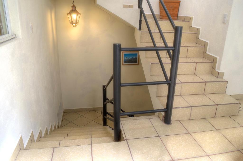 Hotel Y Posada Refugio Independencia モレリア エクステリア 写真