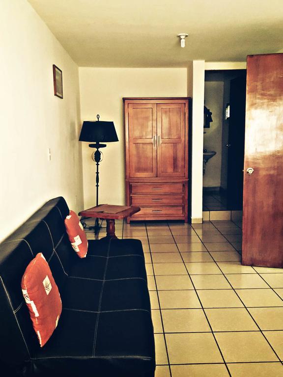 Hotel Y Posada Refugio Independencia モレリア エクステリア 写真